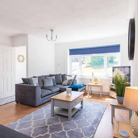 Modern Three Bedroom Home In Касл-Донінгтон Екстер'єр фото